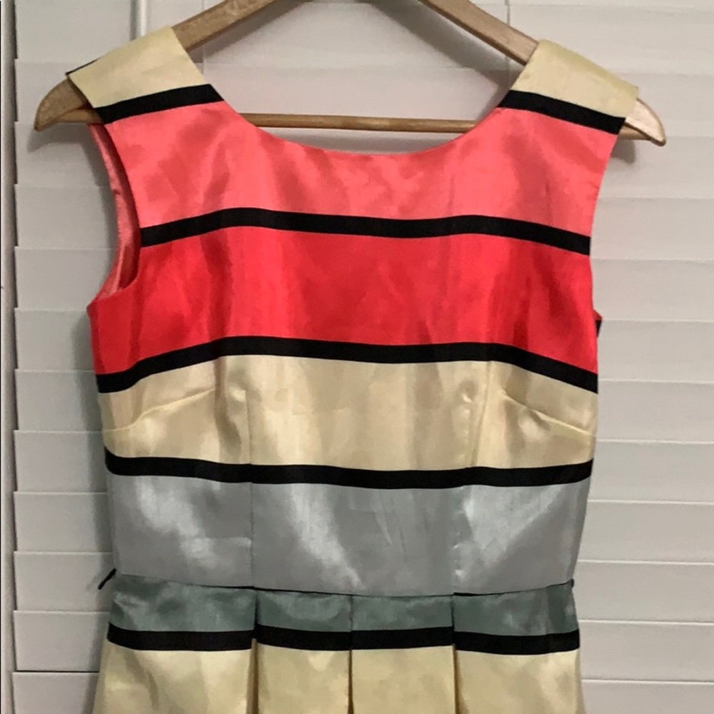 Dress - Picture 2 of 5